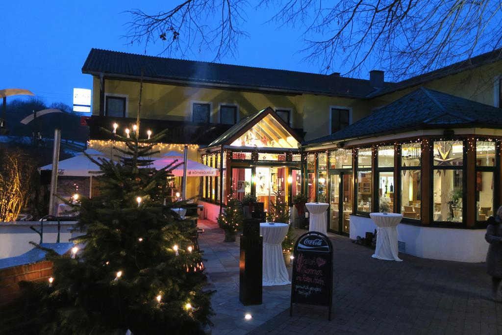 Hotel Restaurant Bock "Roter Hahn" Sankt Poelten Exterior photo